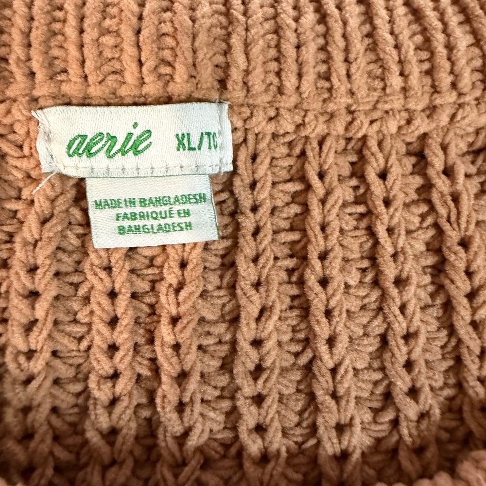 Aerie Women's Brown Crew Neck Sweater - Picture 2 of 6